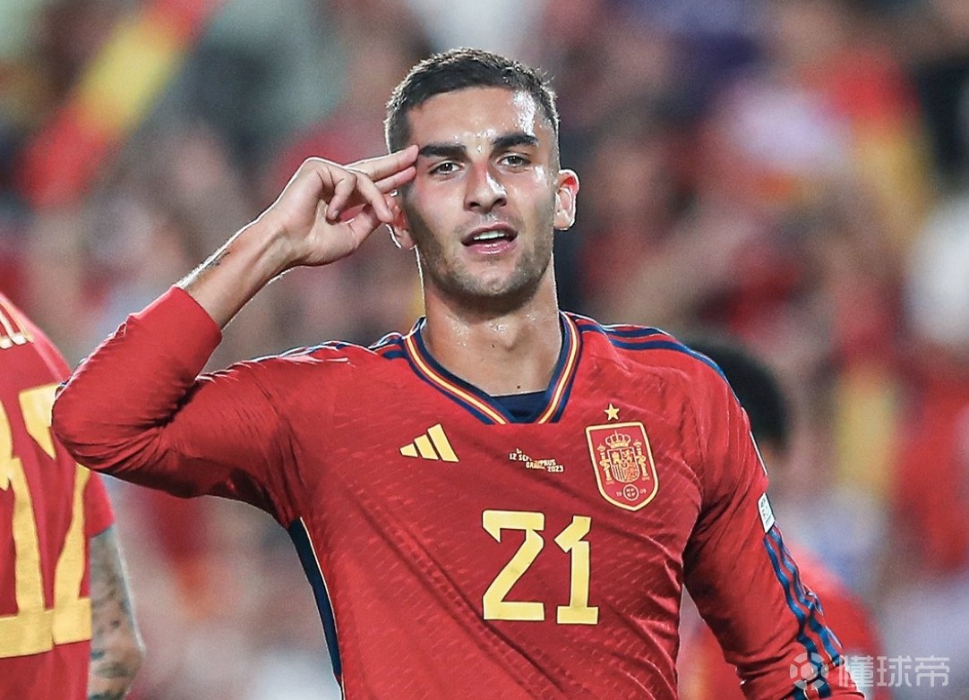 美国轻取罗马,费兰·托雷斯三分雨点燃全场 美国轻取罗马,费兰·托雷斯三分雨点燃全场