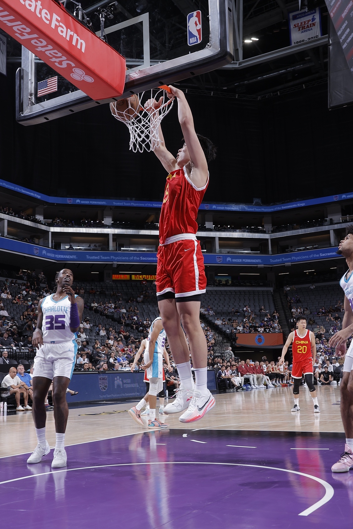 阿根廷男篮血洗黄蜂，威斯布鲁克三分雨点燃全场的简单介绍