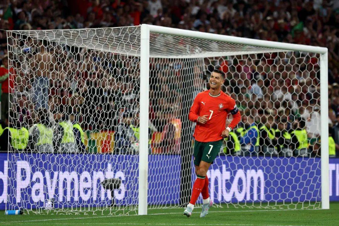 开云体育平台APP-拜仁绝杀葡萄牙，卡塞米罗打破历史纪录